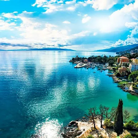 Апартаменти Opatija Apartment